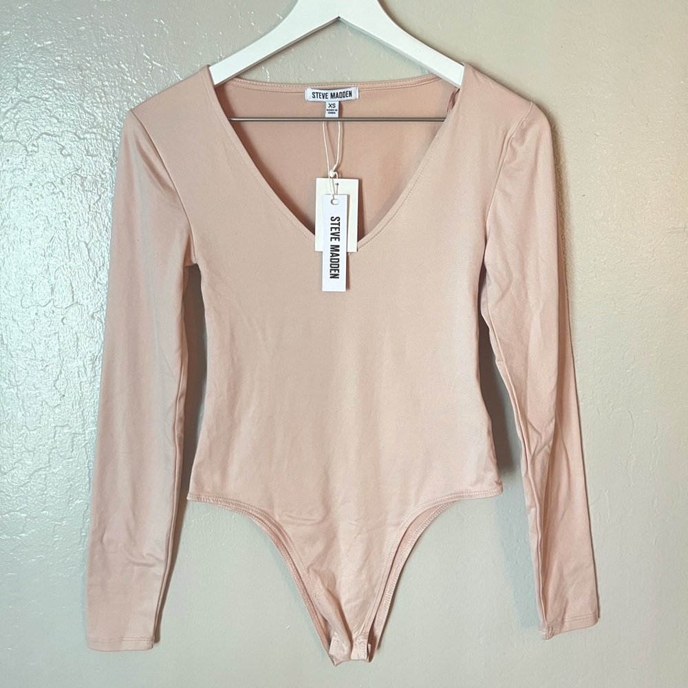 NWT Steve Madden Blush Baby Pink Long Sleeve V neck Bodysuit
